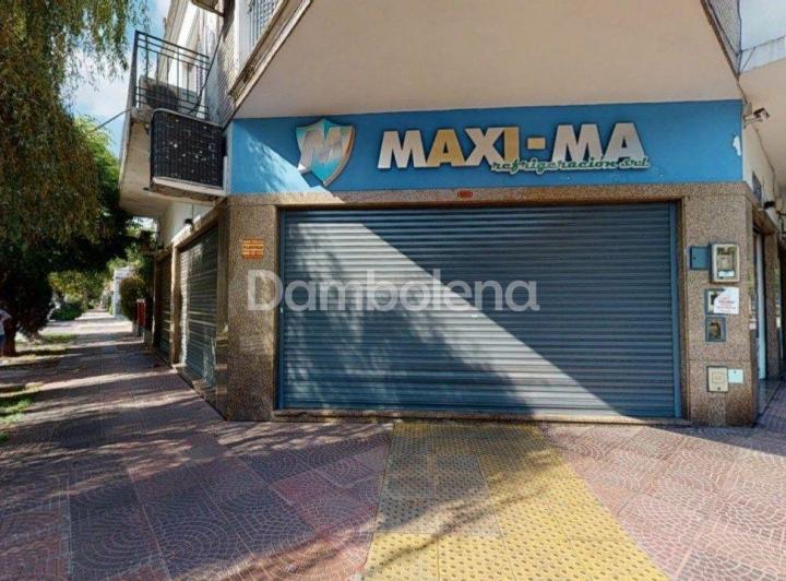 Casa · 191m² · 4 Ambientes · 2 Cocheras