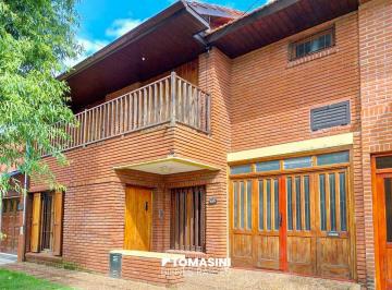 Casa · 170m² · 5 Ambientes · 2 Cocheras · Chalet en PH de 5 Ambientes Desarrollado en Dos Plantas