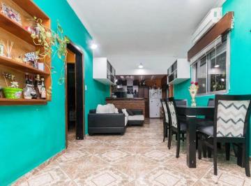 Departamento · 205m² · 3 Ambientes · 1 Cochera · Casa en Venta Misiones 1065 (San José - Almirante Brown)