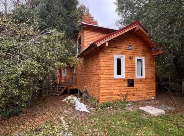 Casa · 74m² · 3 Ambientes · 2 Cocheras · Casa Chalet en Alquiler en Don Orione, Bariloche, Patagonia