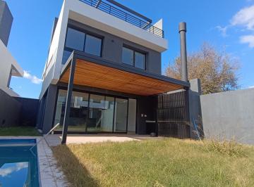 Casa · 203m² · 7 Ambientes · 2 Cocheras · Duplex Premium - 3 Dorm. - Pileta, Balcón y Terraza - La Calandría