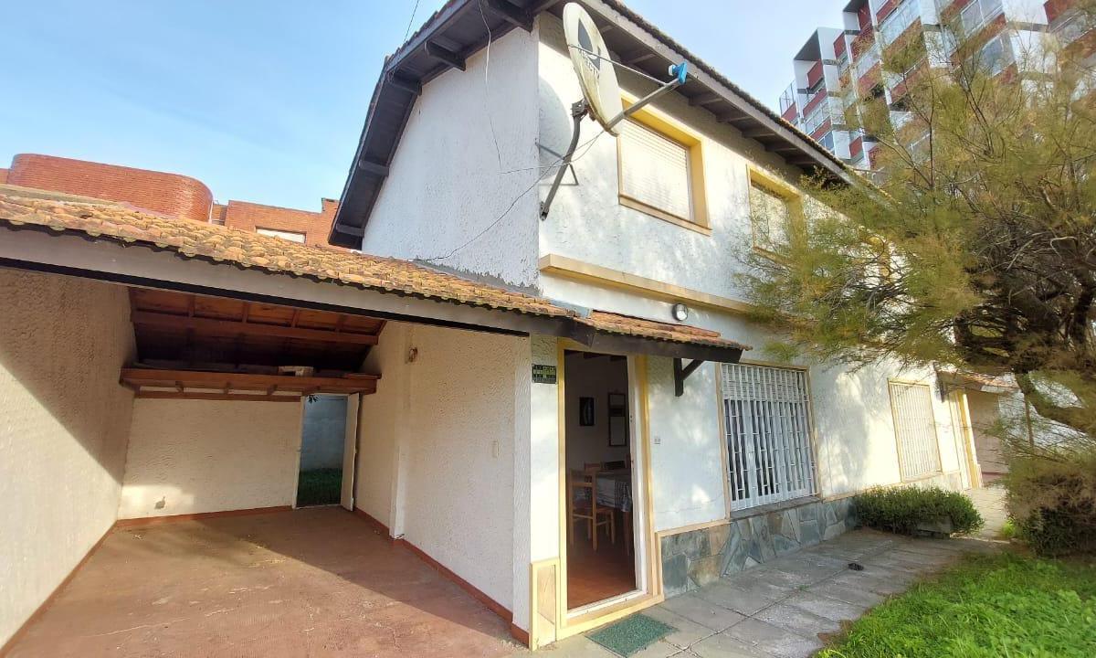 Avenida 1 Entre Paseo 145 y 146, Villa Gesell, Buenos Aires Costa Atlántica