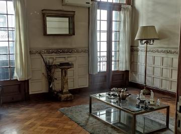 Departamento · 226m² · 5 Ambientes · Departamento en Congreso. 4 Dorm.