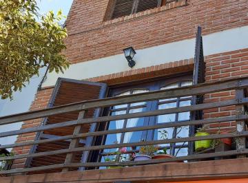 PH de 4 ambientes, Mar del Plata · Venta PH 4 Amb Al Frente con Cochera Zona San Juan 1er Piso Escalera