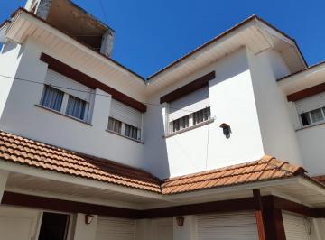 PH · 105m² · 2 Dormitorios · 1 Cochera · Venta Hermoso PH 3 Amb. Apto Credito Parque Luro