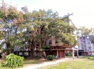Departamento de 4 ambientes, Lomas de Zamora · Sixto Fernandez 1675 L. D. Zamora Dto 4 Amb Exc Estado Cochera Parque Exc Ubic