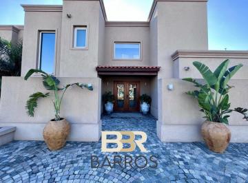 Casa · 350m² · 7 Ambientes · 2 Cocheras · Venta Casa Terravista Lago