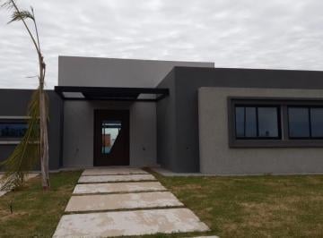 Casa · 170m² · 4 Ambientes · 2 Cocheras · Casa en Manuel Belgrano