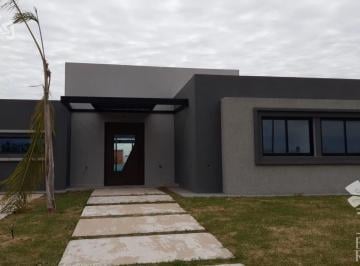 Casa · 170m² · 4 Ambientes · 2 Cocheras · Casa en Manuel Belgrano
