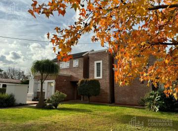 Casa · 170m² · 4 Ambientes · 1 Cochera · Casa en Venta en Barrio Privado La Casona
