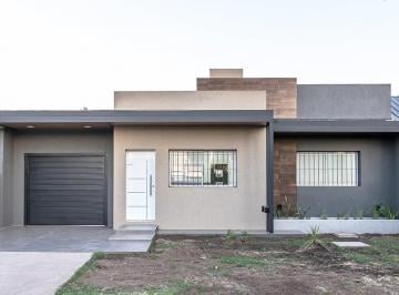 Casa de 5 ambientes, Roldán · Vendo Casa a Estrenar en Tds 2 - Roldan