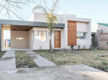 Casa de 5 ambientes, Roldán · Alquiler Permanente en Tds 3 - Roldan