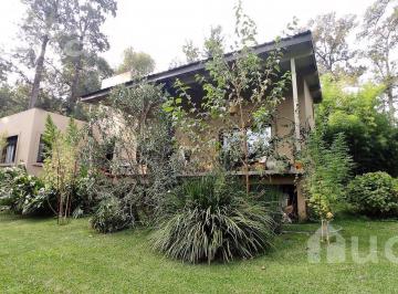 Casa · 136m² · 7 Ambientes · Casa - Dique Lujan