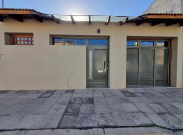 Casa · 165m² · 5 Ambientes · 1 Cochera · Casa en Venta B° Pueblo Nuevo