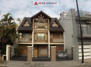 Casa · 170m² · 5 Ambientes · 1 Cochera · Triplex Venta Ramos Mejia 5 Ambientes