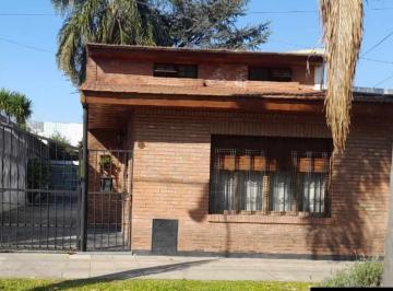 Casa · 174m² · 4 Ambientes · 3 Cocheras · Casa 4 Ambientes Desarrollada en Dos Plantas