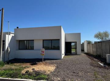 Casa · 75m² · 1 Dormitorio · Vendo Casa a Estrenar en Caseros, Entre Ríos.