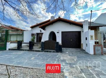 Casa · 129m² · 4 Ambientes · 1 Cochera · Casa - Lomas de Zamora Oeste