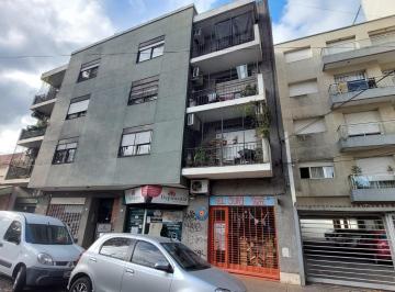 Departamento · 26m² · 2 Ambientes · Departamento 2 Ambientes con Patio por Escalera