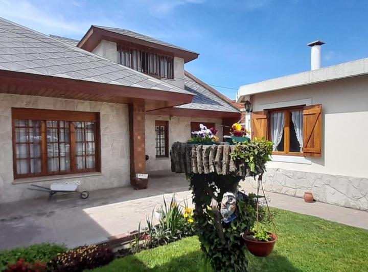 Casa · 70m² · 4 Ambientes · 1 Cochera