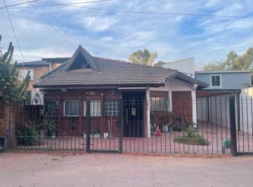 Casa de 4 ambientes, Ezeiza · Chalet de 4 Ambientes con Pileta en Venta La Union Ezeiza.
