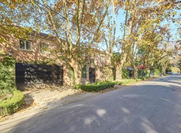 Casa · 750m² · 6 Ambientes · Reynolds Propiedades