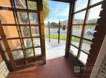 Casa de 4 ambientes, Mar del Plata · Casa en Venta en La Zona de Villa Primera. Garage. Patio. 3 Dorm.. 2 Baños.