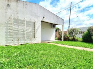Casa · 100m² · 3 Ambientes · 1 Cochera · Casa en 125 Esquina 81