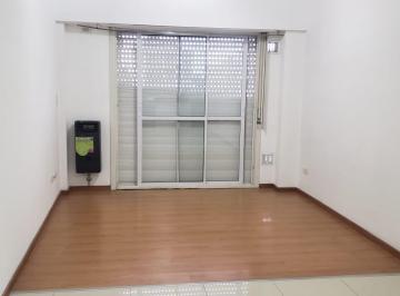 Departamento de 1 ambiente, Tres de Febrero · Venta - Depto 1 Amb con Balcon Frances 29 m² - D. Magdalena 2620 - Caseros