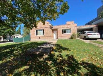 Casa · 120m² · 4 Ambientes · 1 Cochera · Valle Escondido Alquiler El Balcón