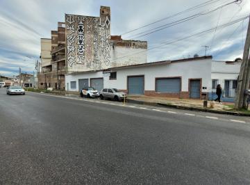 Local comercial , Avellaneda · Local/galpon en Venta /alquiler P/varios Rubros A. Debenedetti Al 3543 Sarandí.