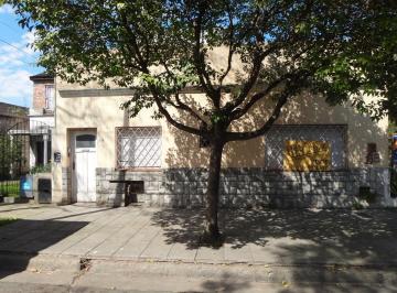 Casa · 130m² · 5 Ambientes · 2 Casas en Block Sobre Lote de 8,66x30!