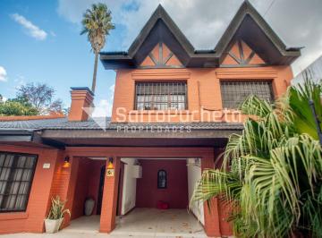 Casa · 230m² · 4 Ambientes · 2 Cocheras · Venta Casa 4 Ambientes Barrio Guemes en Haedo