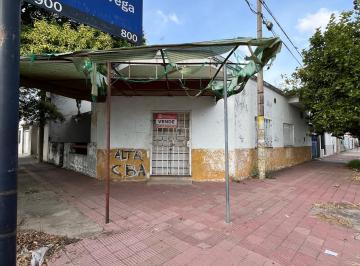 Casa de 4 ambientes, Córdoba · Casa Para Reciclar