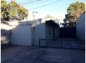 Bodega-Galpón · 418m² · Terreno con Casa de 2 Dorm. y Amplio Galpón