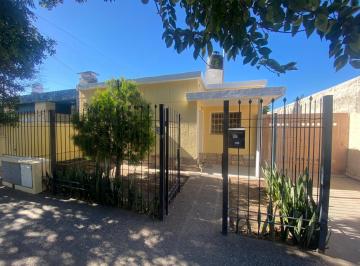 Casa de 4 ambientes, Córdoba · Impecable y Renovada! Casa con Patio + Asador + Cochera!