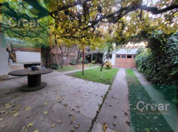 Casa · 100m² · 5 Ambientes · 3 Cocheras · Casa en Venta