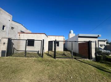 Casa · 54m² · 3 Ambientes · 2 Cocheras · En Venta Casa a Terminar