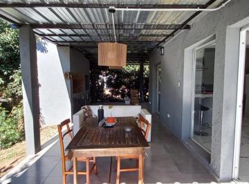 Casa · 300m² · 4 Ambientes · 2 Cocheras · Alquiler Casa Amoblada Campiñas del Sur en Una Planta