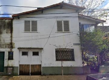 Casa · 194m² · 4 Ambientes · 1 Cochera · Excelente Chalet a Reciclar Sobre Libertador