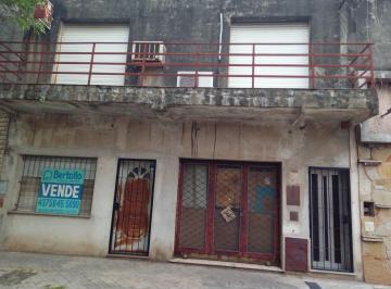 Casa · 154m² · 2 Ambientes · Venta - Larrea 1288 Casa - 1 Dormitorio y Local - Azcuenaga - Rosario