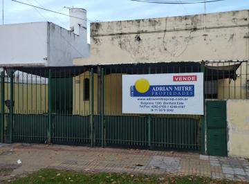 Casa de 5 ambientes, Lomas de Zamora · Nuevo Valor! Casa en Excelente Ubicacion con 3 Deptos - Ideal 2 Familias o Inversion