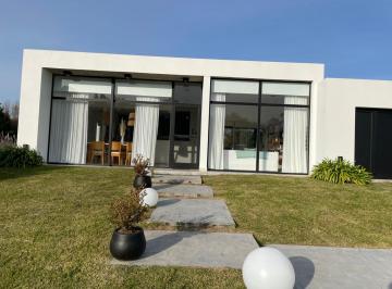 Casa de 4 ambientes, Costa Esmeralda · Costa Esmeralda - Senderos II C/pileta