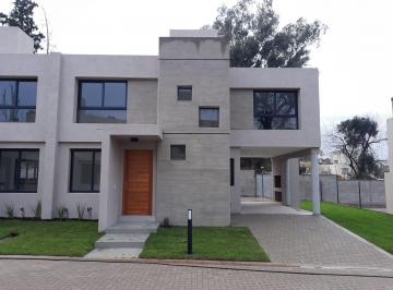 PH · 130m² · 5 Ambientes · 2 Cocheras · PH en Arguello