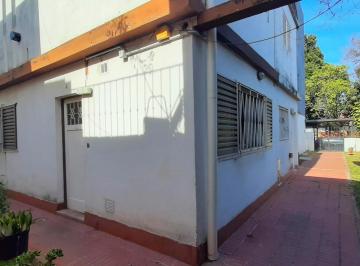 Casa · 70m² · 6 Ambientes · Venta - Casa - 2 Dorm. - Rosario