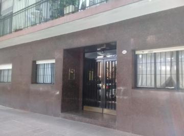 Departamento de 2 ambientes, Villa del Parque · Depto. 2 Amb. P. B. Frente M/luminoso, Santo Tome Al 3200 Apto Profesional