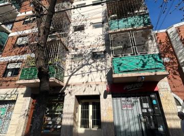 Departamento · 33m² · 2 Ambientes · Bonifacio 300, Piso 4º,frente con Balcón.