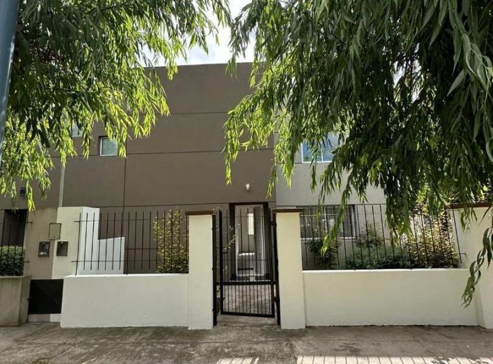 Casa · 120m² · 4 Ambientes · 1 Cochera