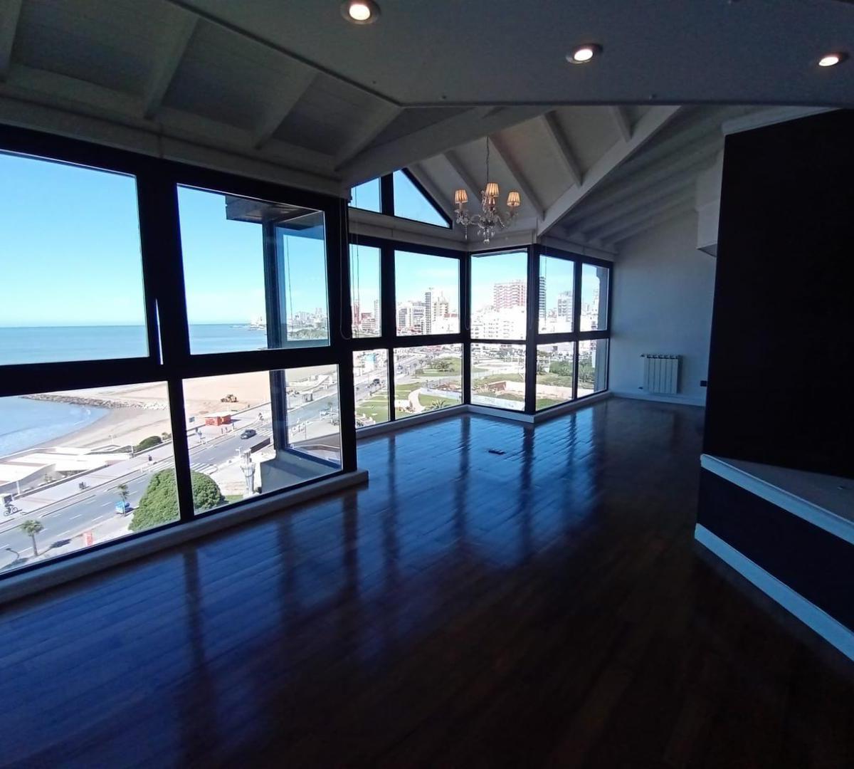 Venta de Departamento en duplex 5 ambientes con cochera vista plena al mar
