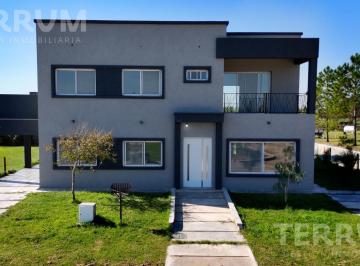 Casa · 257m² · 7 Ambientes · 1 Cochera · Casa en Venta Canning Barrio Horizontes Al Sur